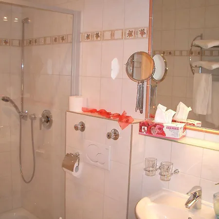 Gutshof Rebblute 3*